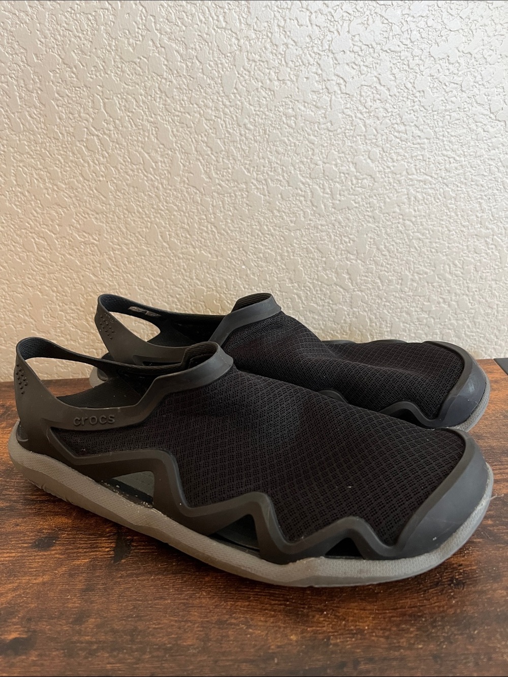 Crocs Swiftwater Mesh Deck Sandals